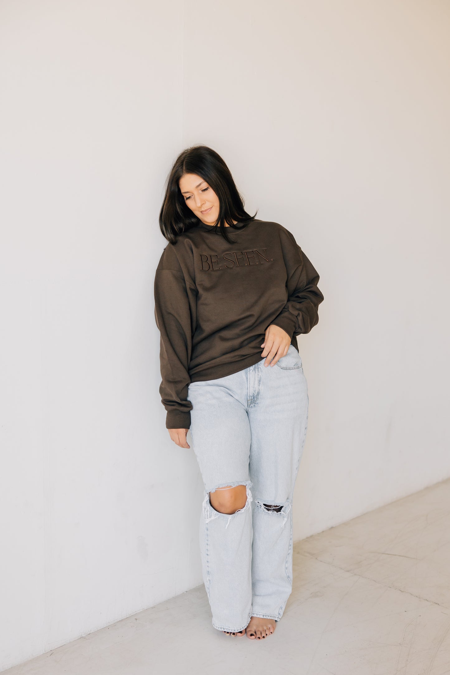 BE SEEN. Logo Collection in Mocha